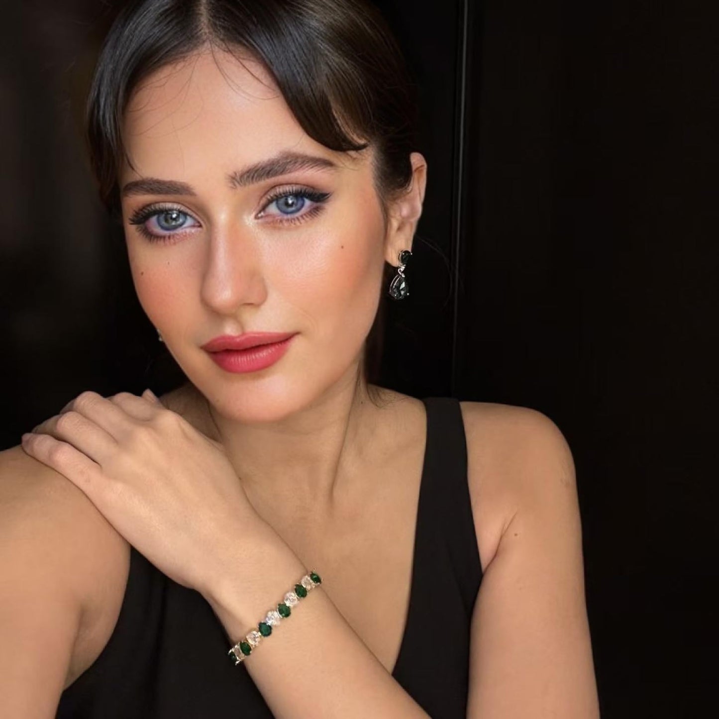 RIZILIA SPECTRUM Trendy Pear-Cut Cubic Zirconia Tennis Bracelet for Women | 14K Gold Plated 6mm Multicolor CZ Stones | 7 Inch Elegant Jewelry Gift for Her