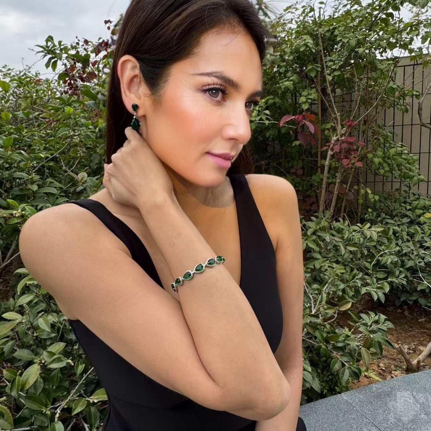 [RIZILIA CELEBOX] Teardrop Dangle Pierced Earrings with Pear Cut CZ [9 Colors available] in White Gold Plated, Celebrity inspired by Angelina Jolie